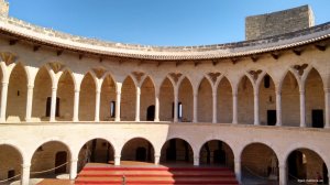 Castell de Bellver Innenhof